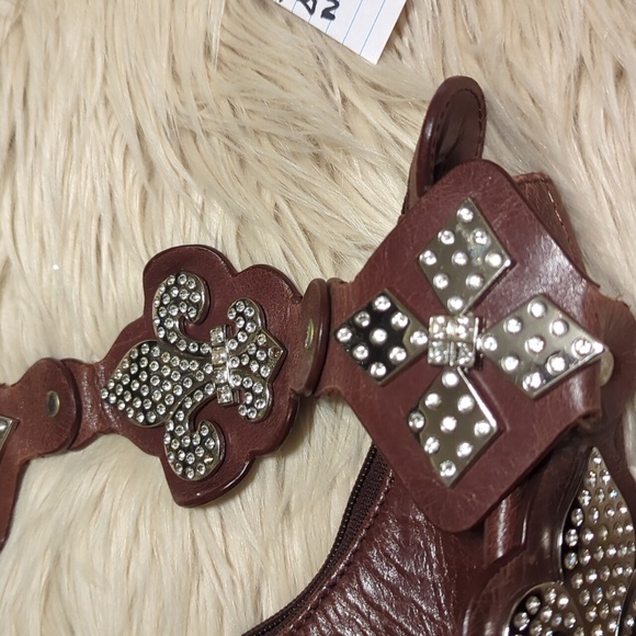 Charm and Luck brown leather shoulder bag - Picture 12 of 15